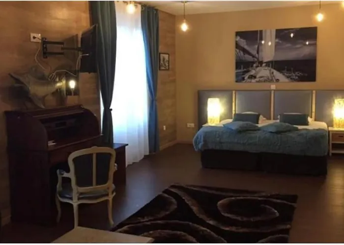 Logis Hotel & Restaurant - Le Mouton Blanc