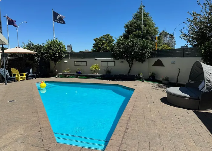 Academy Motor Inn