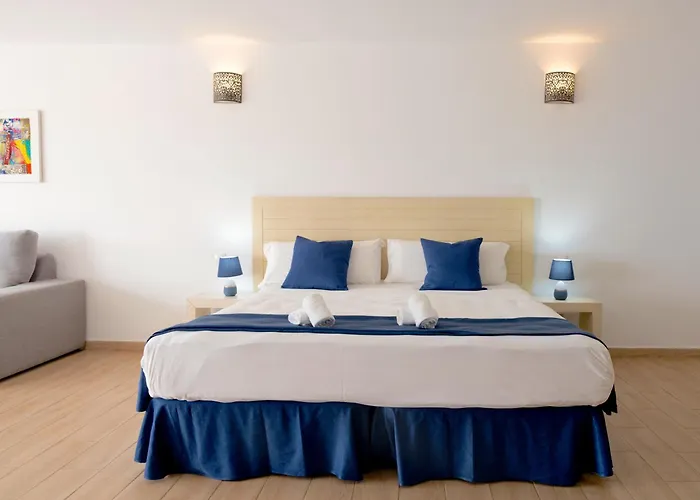 Hotel Livvo Budha Beach