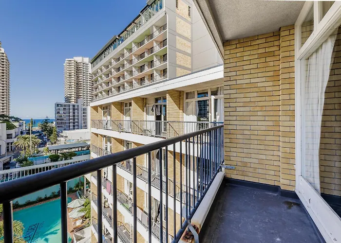 Bunk Surfers Paradise 18-35 Backpacker Hostel (Adults Only)