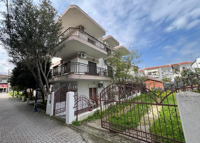 Pelekan Rooms And Apartments Athina 34