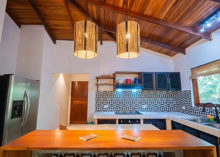 Curiol Boutique Hotel & Lounge