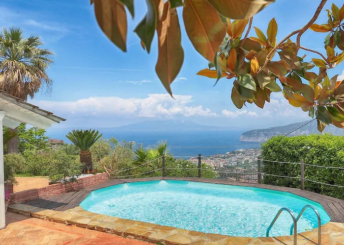 Villa Giu Giu Vista Mare Con Piscina A Sorrento