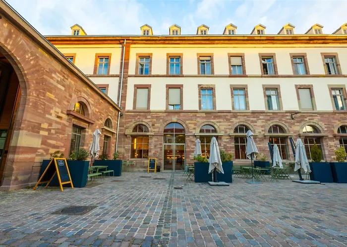 The People - Strasbourg Hostel