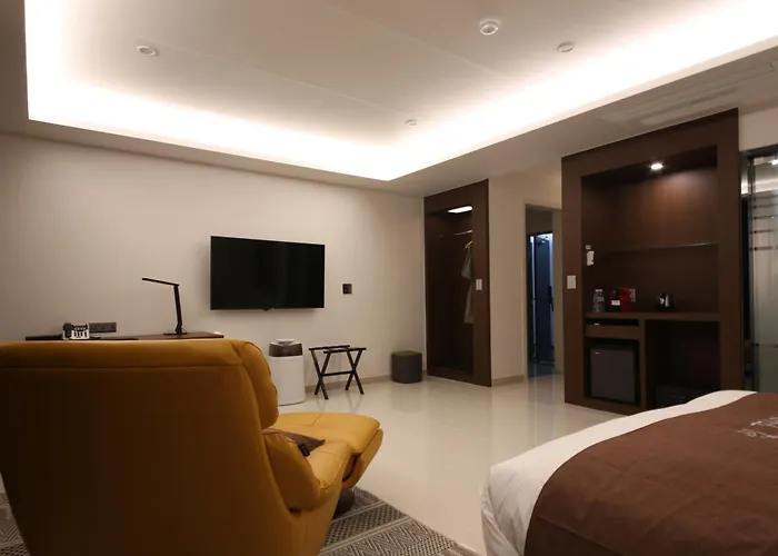 Hotel J'S