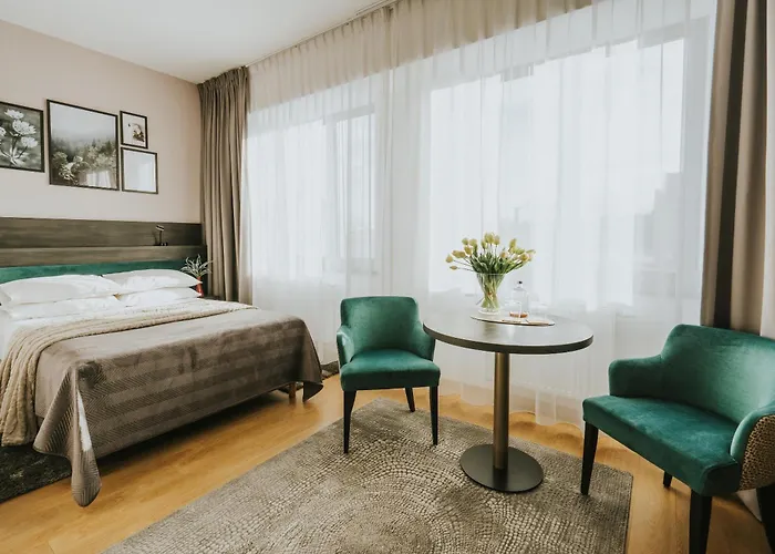 Green Hotel