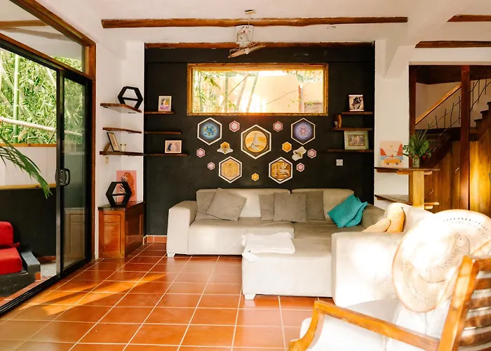 Salty Enthusiasts Share House & Villas
