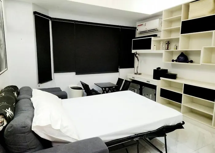 Alpha Grandview Malate Condo 2005