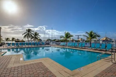 Grand Marina Suite -Waterfront Condo