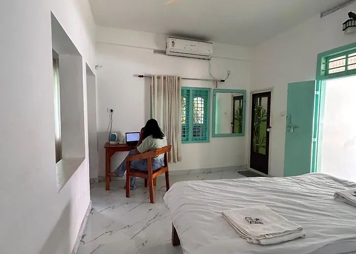 Molly'S Hostel