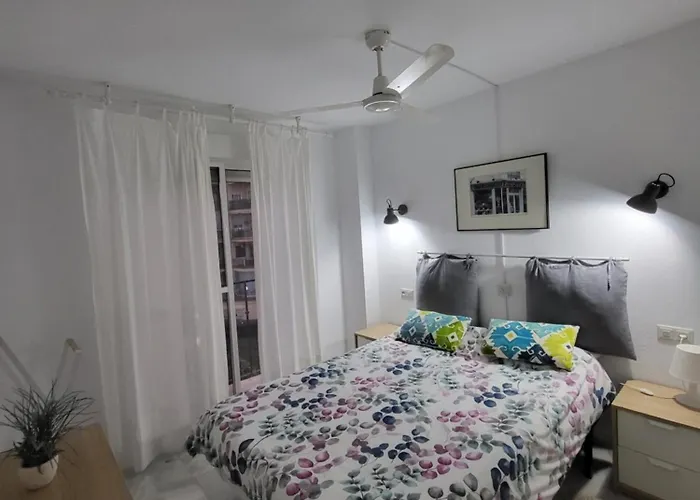 Apt Erisa en Torremolinos dos min de la playa, Puerto Marina