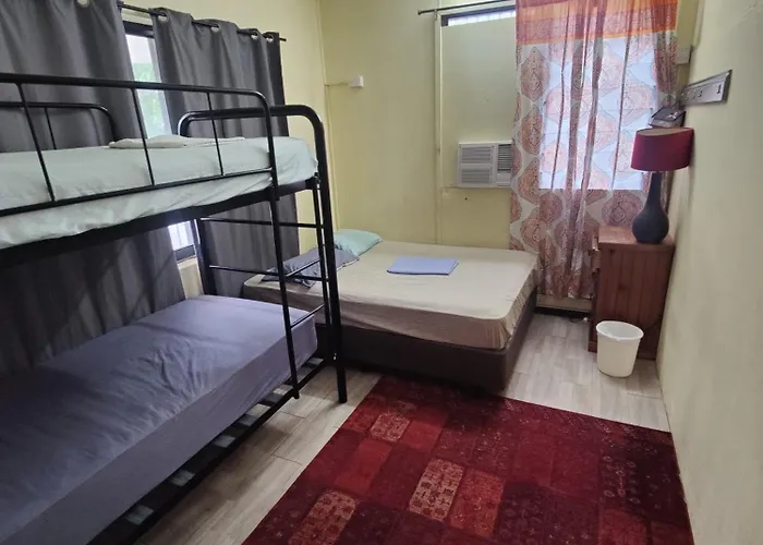 The Cozy Hostel - Motel