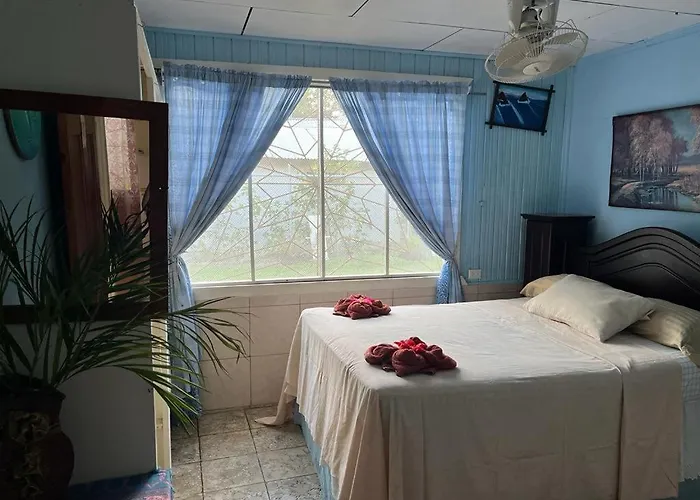 Hotel Margarita Sierpe