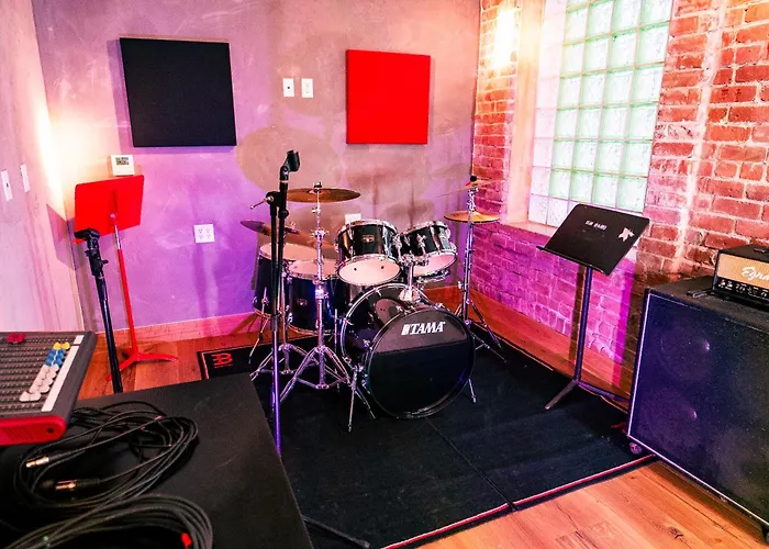 Music City Hotel - The San Francisco Music Experience