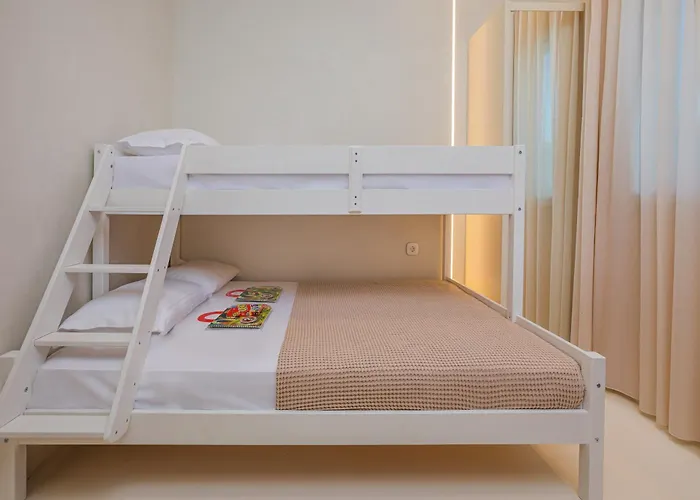 Cocoοns Suites & Villas Fourka