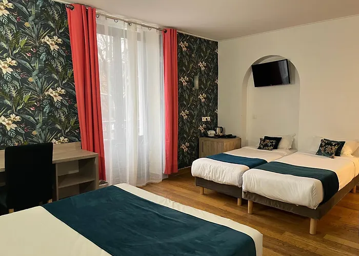 Empire Hotel