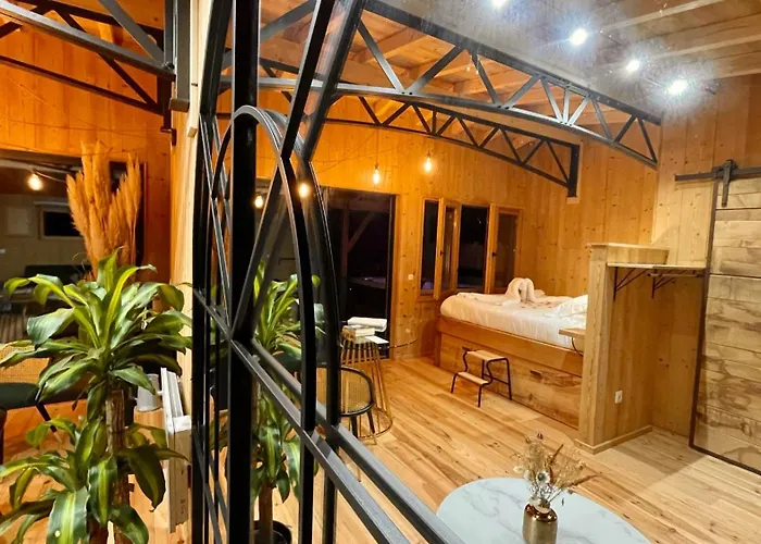 Logis Hotel -Spa-Restaurant Le Saint Antoine