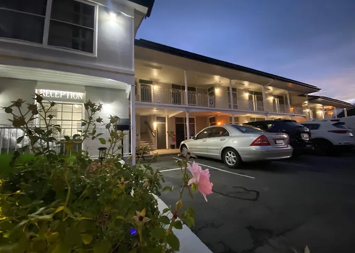 Colonial Lodge Motor Inn