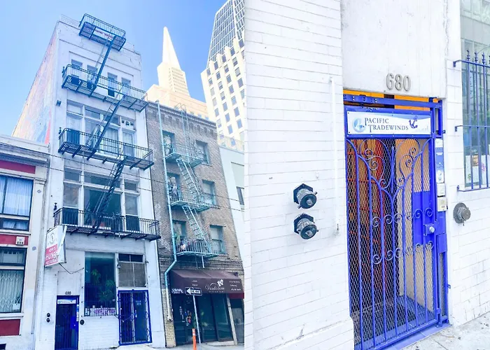 Ith San Francisco Pacific Tradewinds Backpacker Hostel