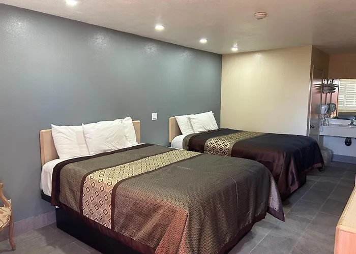 California Inn Hotel And Suites Adelanto Us 395