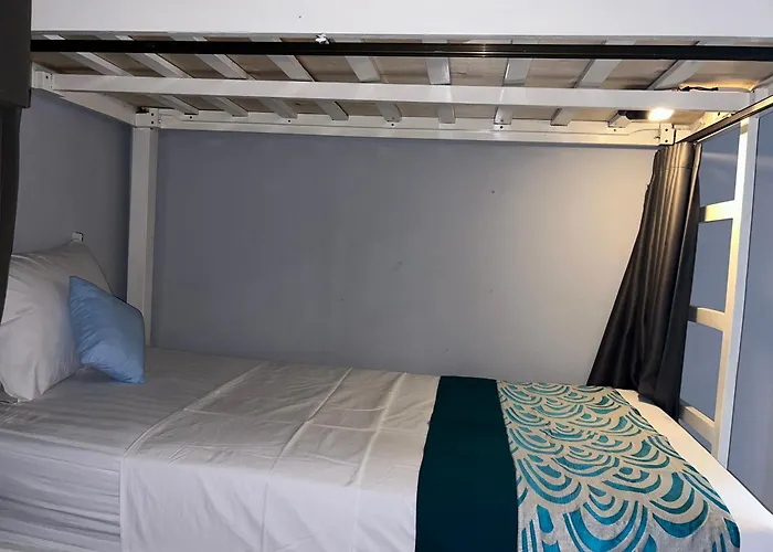 Blue Waves Hostel Amed