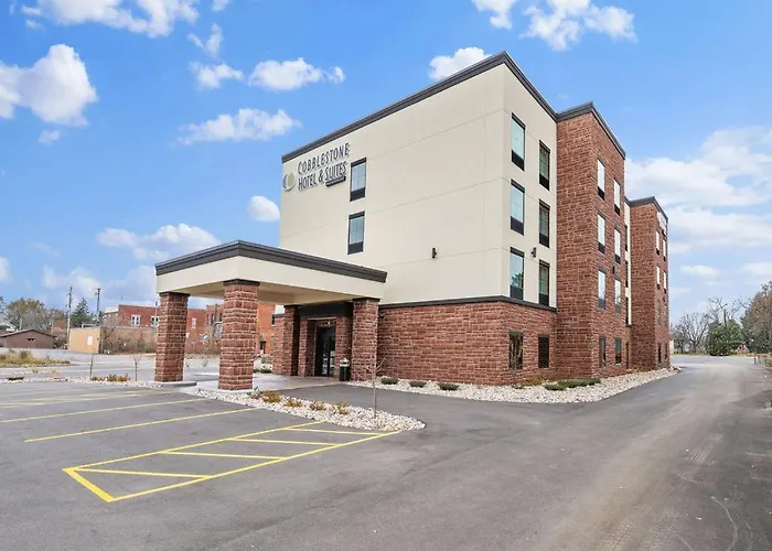 Cobblestone Hotel & Suites - Mosinee