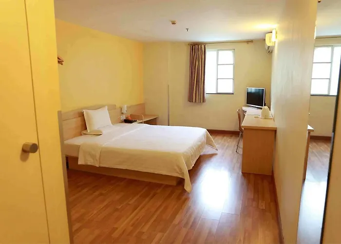 7Days Inn Guang'An South Bus Station Center
