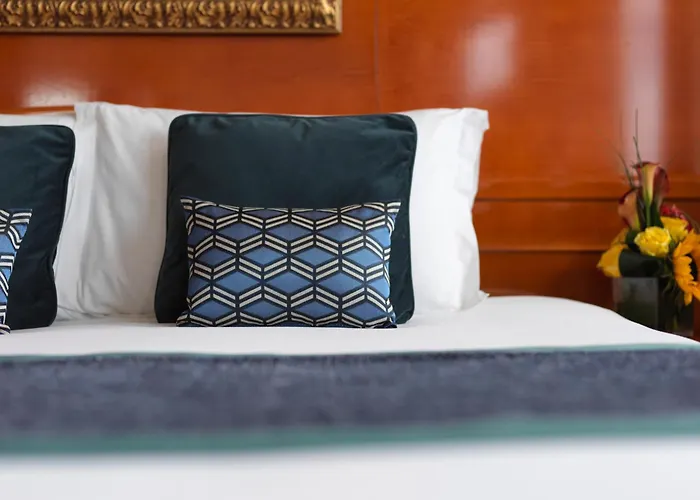 Sunborn London Yacht Hotel