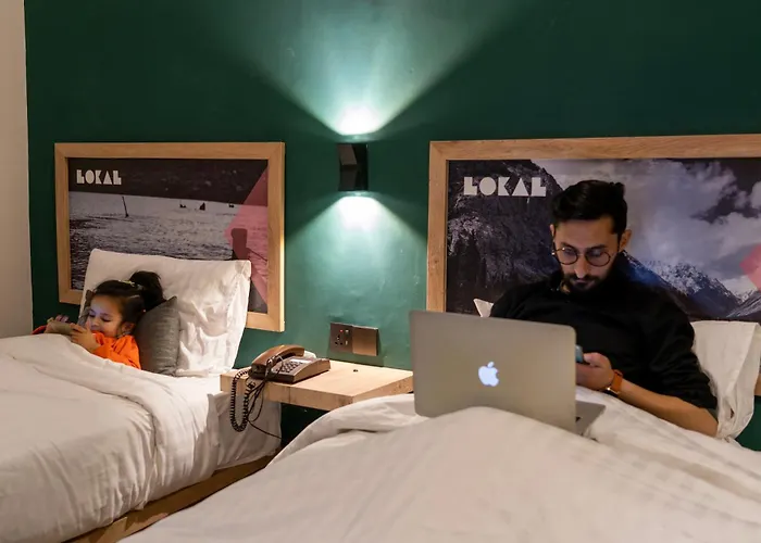 Lokal Rooms X Swat River