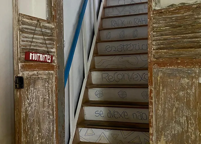 Tropicália Hostel e Pousada