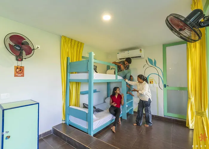 Zostel Pondicherry, Auroville Road