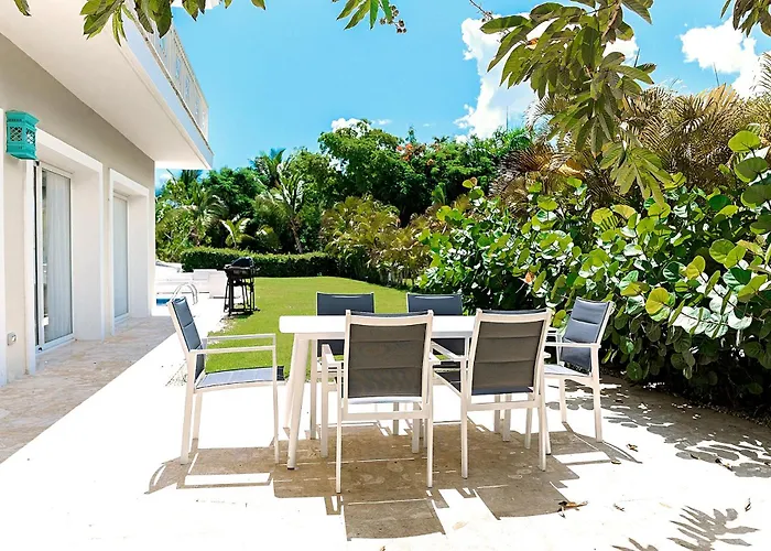 Private Iberosta Villa Fortuna - 4Bdr, Pool & Private Beach
