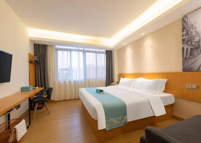 Xana Lite Hotel - Guangzhou Fangcun Huadiwan Metro Station