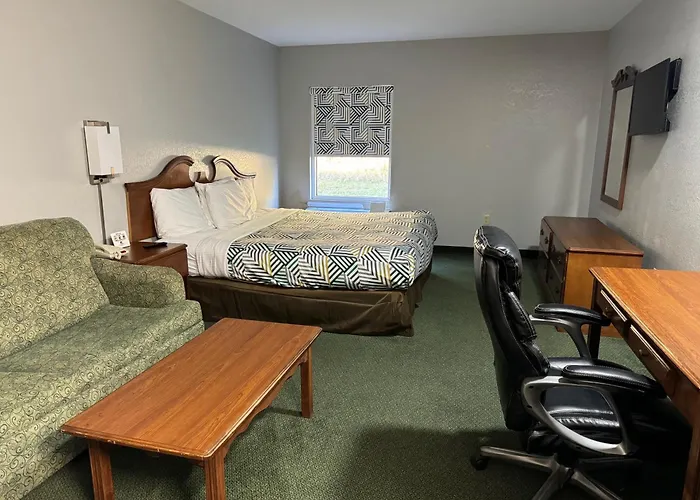 Star City Inn & Suites