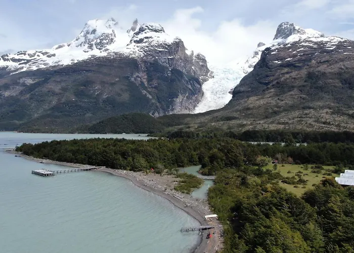 Monte Balmaceda Lodge & Glaciers