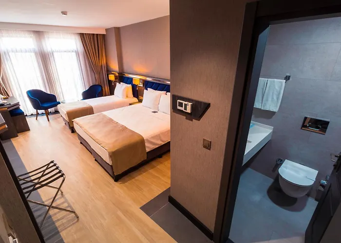 Westdoor Hotel