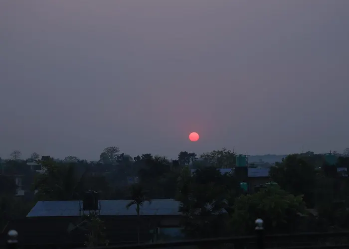 Hotel Nepal Inn Sauraha- Relax And Refresh - A Perfect Family Getaway