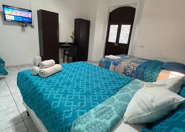 Hotel Y Cafe Ixmati Suchitoto