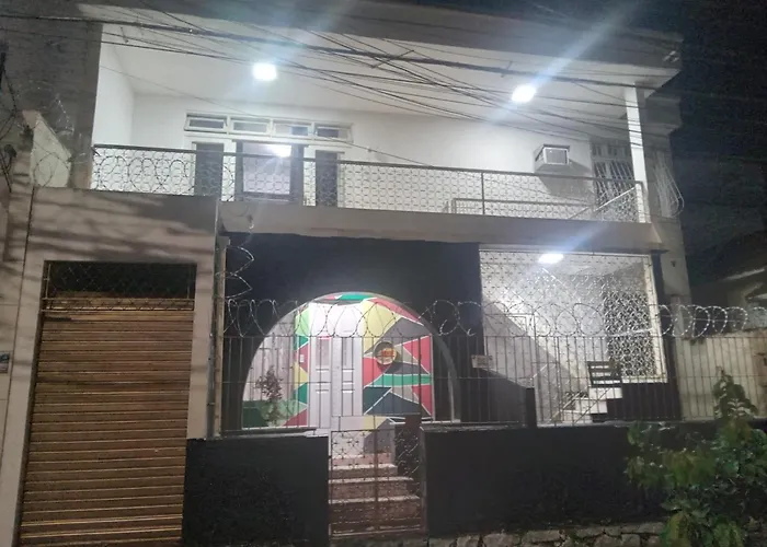 Hostel Leonardo