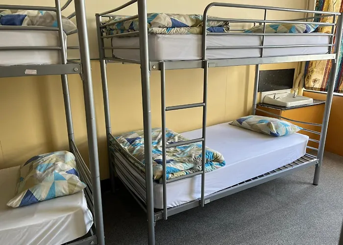 Chalet Backpackers