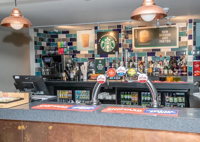 Almondsbury Inn & Lounge