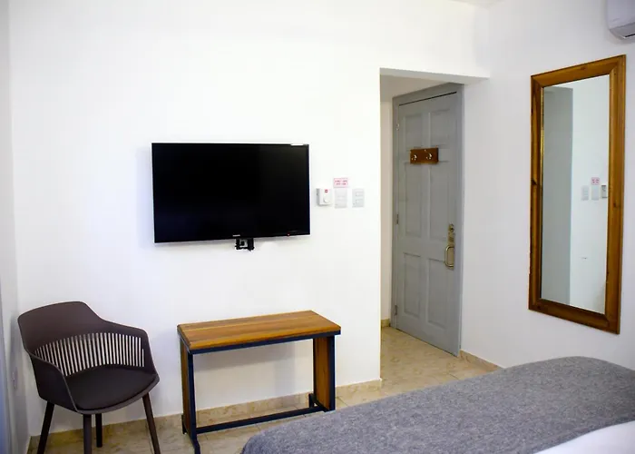 Hostal Marina Samana