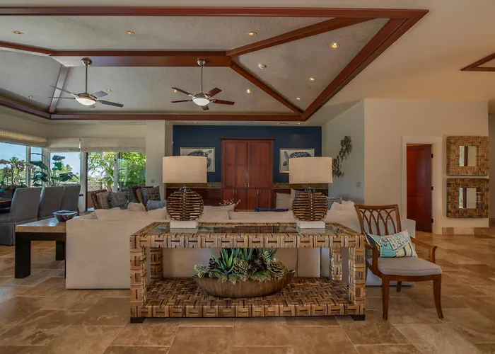 Mauna Lani Luxury Vacation Villas - Coraltree Residence Collection
