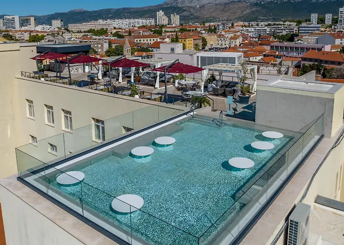 Cornaro Hotel