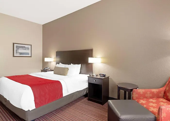 Best Western Plus Bradbury Inn And Suites