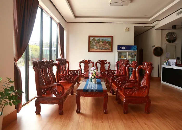 Bouasavan Hotel And Garden