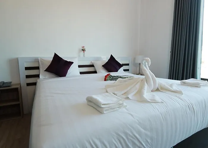 Bouasavan Hotel And Garden
