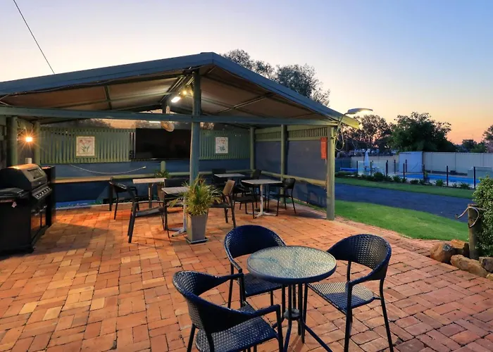 Oasis Motel