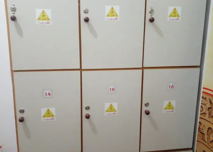 Hostel Maktub