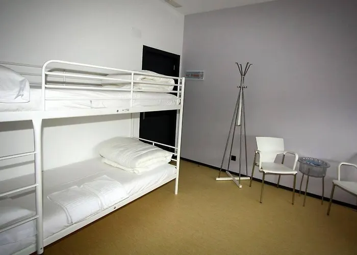 Vigo Beds & Rooms
